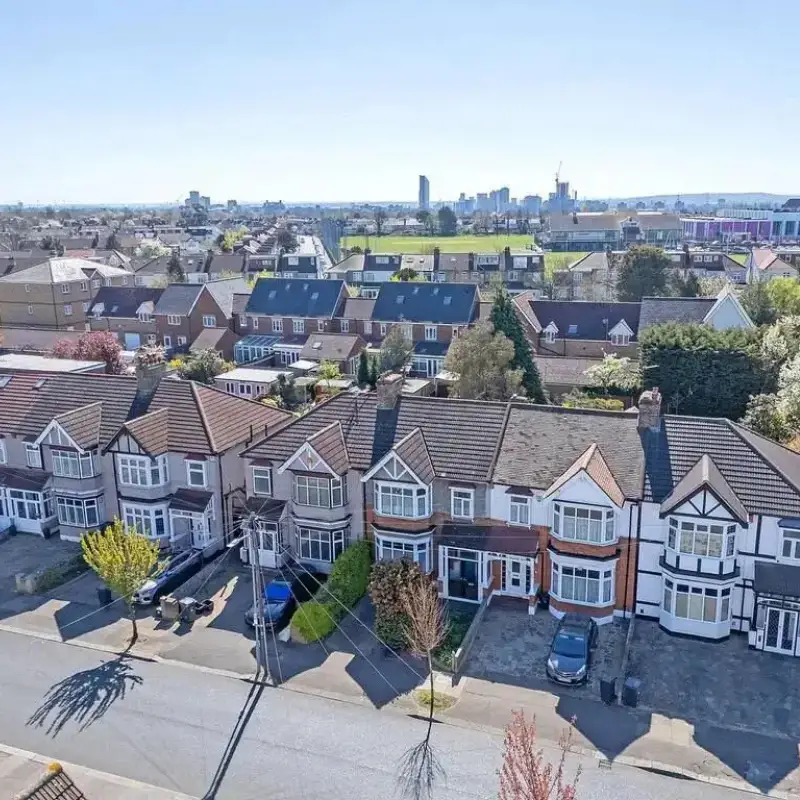 Roofers in Ilford